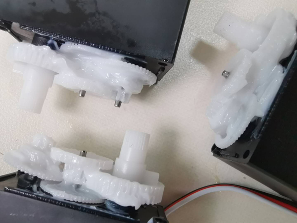 塑膠齒輪潤滑方面該用什么潤滑脂才好呢？