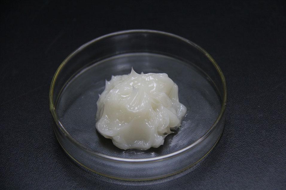 潤滑脂出現(xiàn)失效由哪幾種原因?qū)е履兀?></dt><dd><h5>潤滑脂出現(xiàn)失效由哪幾種原因?qū)е履兀?em>2021-05-28</em></h5><p>現(xiàn)代的機械設(shè)備多數(shù)都要用到潤滑脂保養(yǎng)，它對設(shè)備的養(yǎng)護有著重要的作用。潤滑脂在使用過程中有時會出現(xiàn)失效的情況，失效的原因有由多種因素導致，下面索科潤滑油為大家總結(jié)了五種容易導致潤滑脂失效的原因：</p></dd></dl></a><a href='shownews881.html' title='食品級潤滑油脂儲存條件需注意哪些？' target='_blank'><dl><dt><img src=